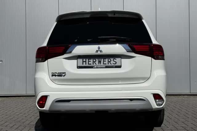 Mitsubishi Outlander (2021) thumbnail 29