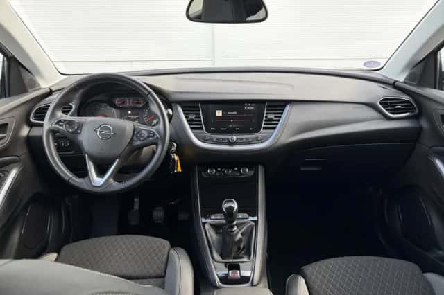 Opel Grandland X (2019) thumbnail 2