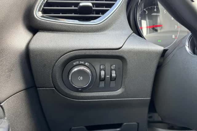 Opel Grandland X (2019) thumbnail 14