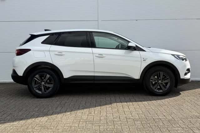 Opel Grandland X (2019) thumbnail 17