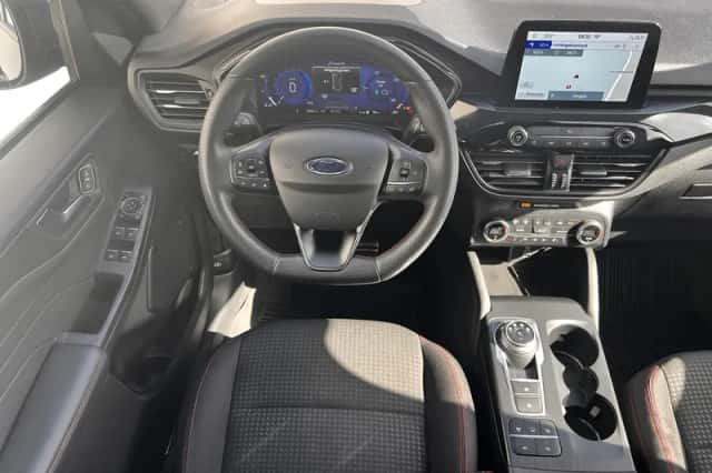 Ford Kuga (2022) thumbnail 17