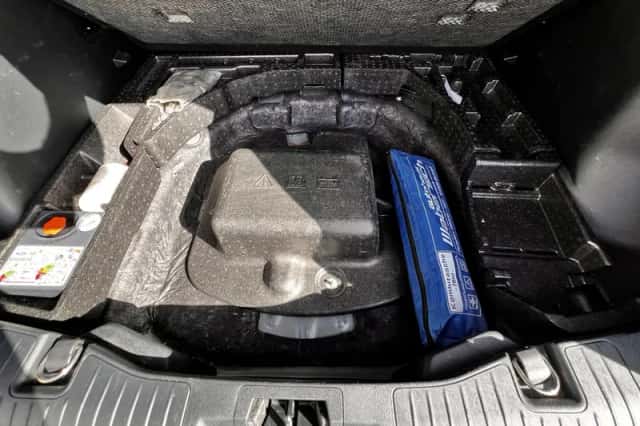 Ford Kuga (2022) thumbnail 32