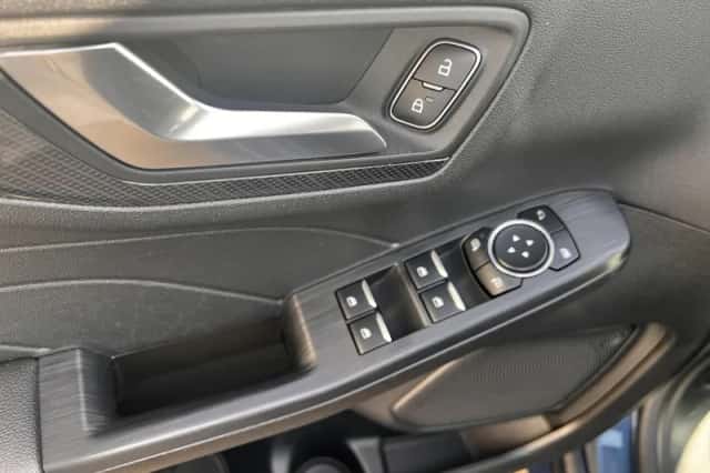 Ford Kuga (2022) thumbnail 34