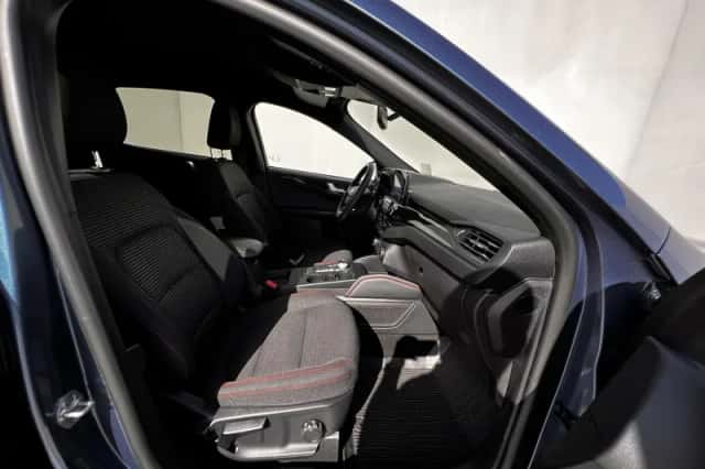 Ford Kuga (2022) thumbnail 35