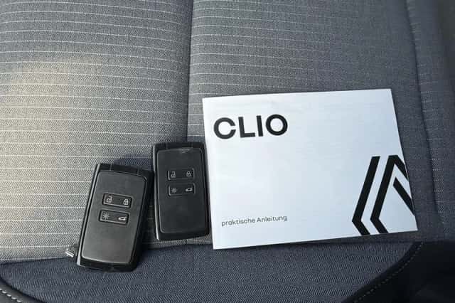 Renault Clio (2025) thumbnail 4