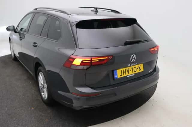 Volkswagen Golf (2021) thumbnail 21