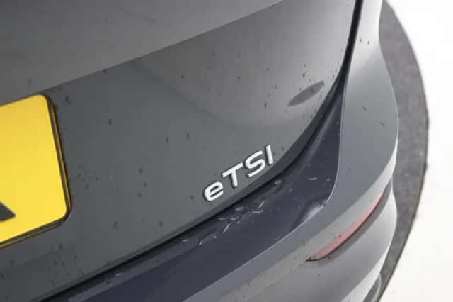 Volkswagen Golf (2021) thumbnail 22