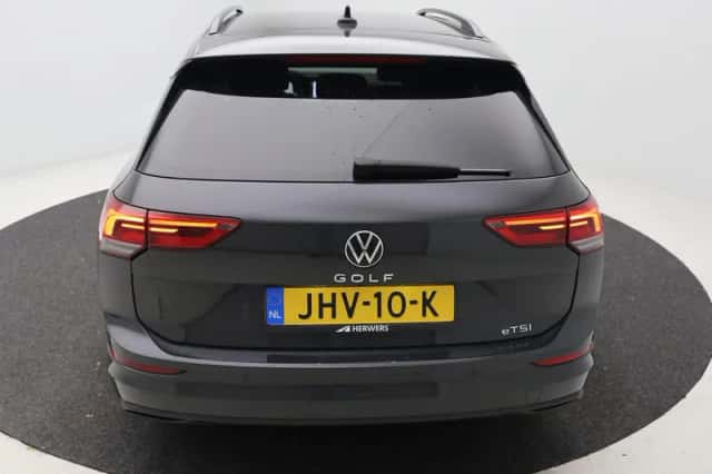Volkswagen Golf (2021) thumbnail 49