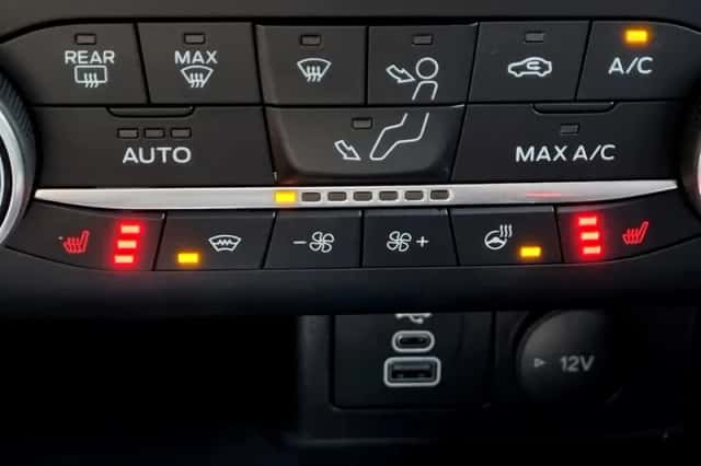 Ford Kuga (2024) thumbnail 13