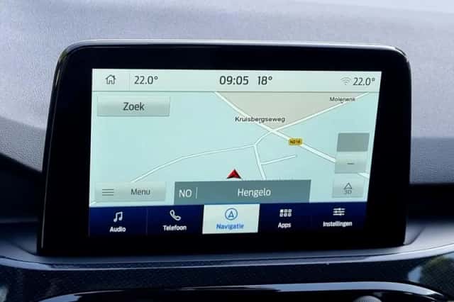 Ford Kuga (2024) thumbnail 4