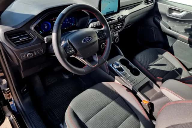 Ford Kuga (2024) thumbnail 31