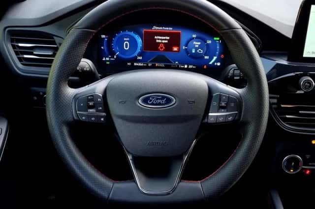 Ford Kuga (2024) thumbnail 34