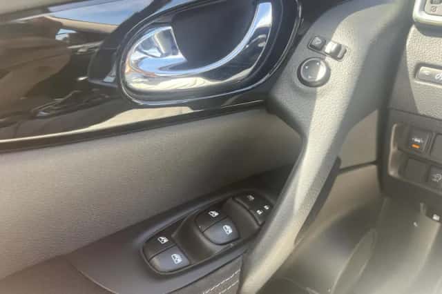 Nissan Qashqai (2021) thumbnail 14