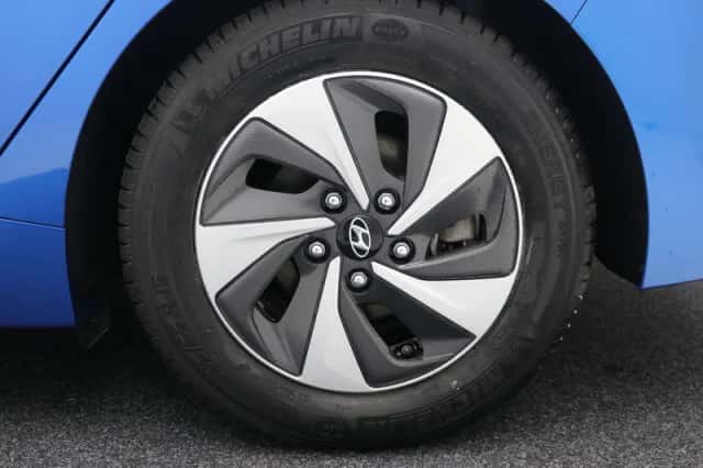 Hyundai Ioniq (2018) thumbnail 13