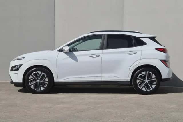 Hyundai Kona (2022) thumbnail 11