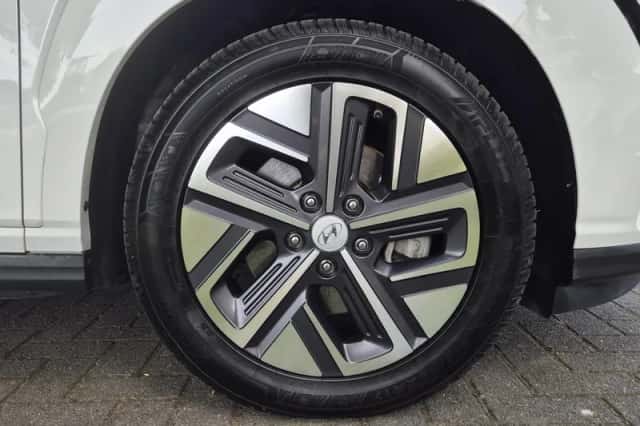 Hyundai Kona (2022) thumbnail 45