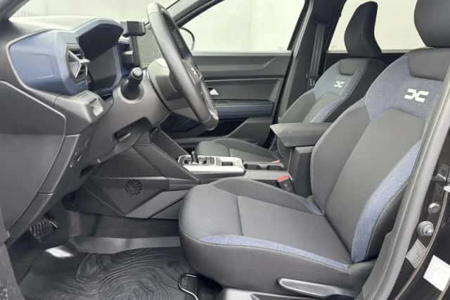 Dacia Duster (2025) thumbnail 8