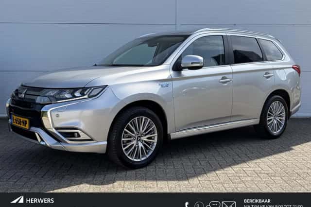 Mitsubishi Outlander (2021)