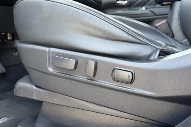 Mitsubishi Outlander (2021) thumbnail 23