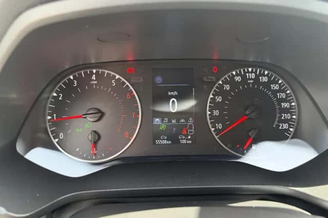 Renault Captur (2022) thumbnail 21
