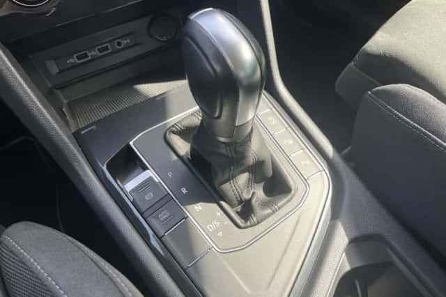 Volkswagen Tiguan (2020) thumbnail 21