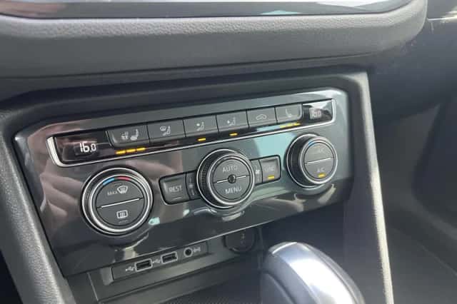 Volkswagen Tiguan (2020) thumbnail 4