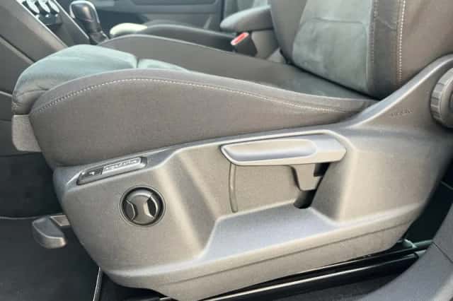 Volkswagen Tiguan (2020) thumbnail 38