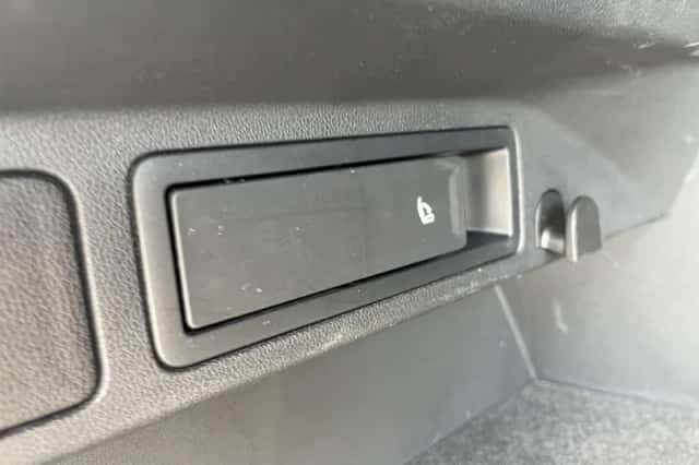 Volkswagen Tiguan (2020) thumbnail 42