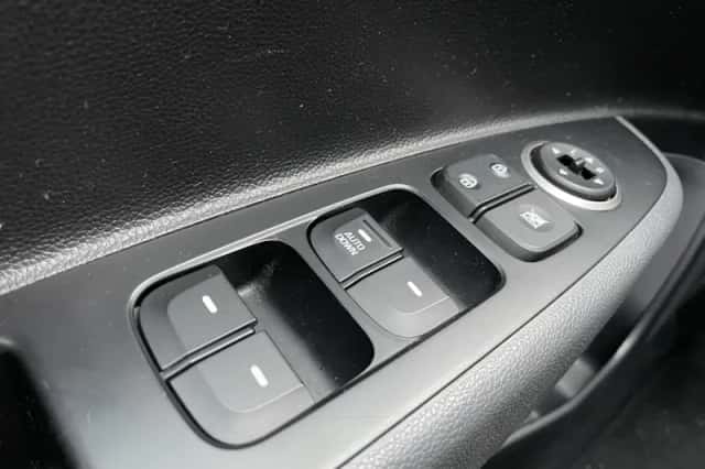 Hyundai i10 (2018) thumbnail 28