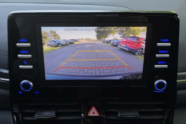 Hyundai Ioniq (2021) thumbnail 4