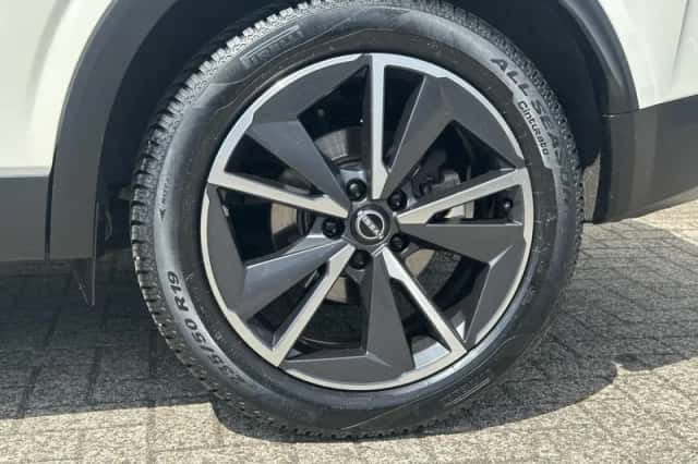Nissan Qashqai (2023) thumbnail 14
