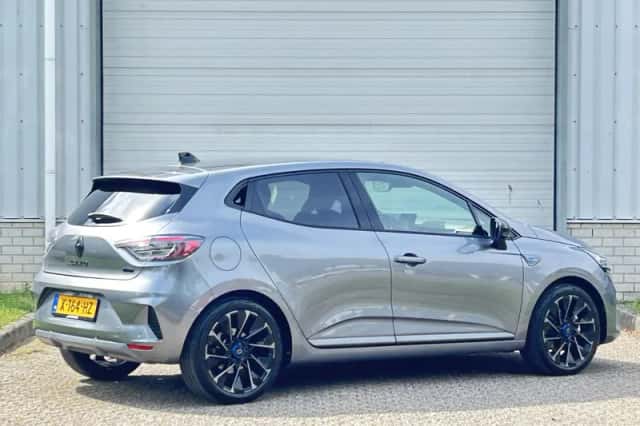 Renault Clio (2023) thumbnail 3