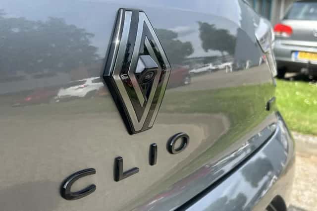 Renault Clio (2023) thumbnail 27