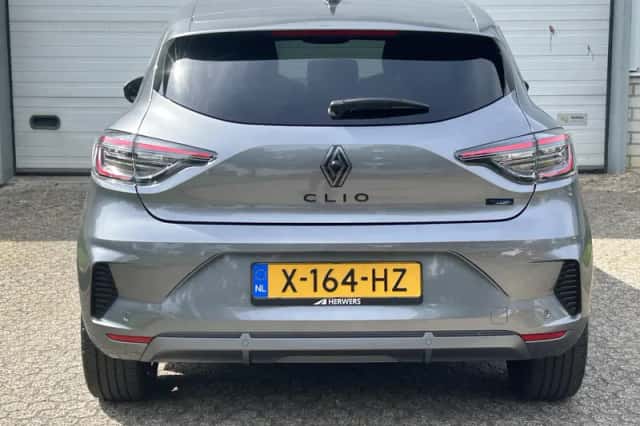 Renault Clio (2023) thumbnail 34