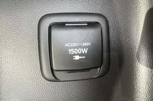 Mitsubishi Eclipse Cross (2023) thumbnail 44