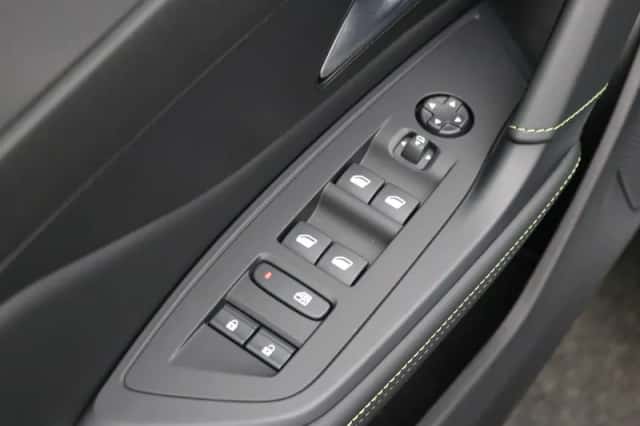 Peugeot 308 (2025) thumbnail 7