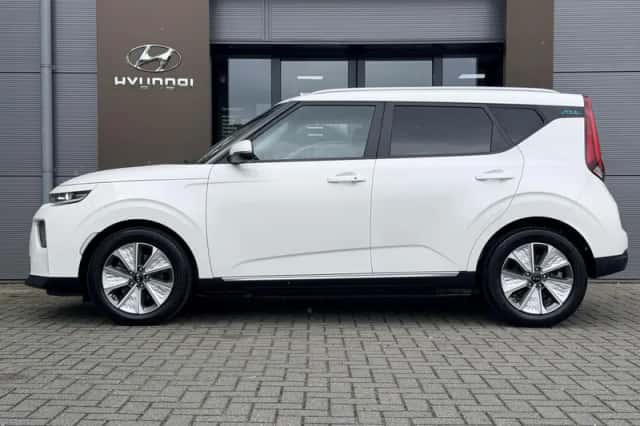 Kia Soul EV (2020) thumbnail 6