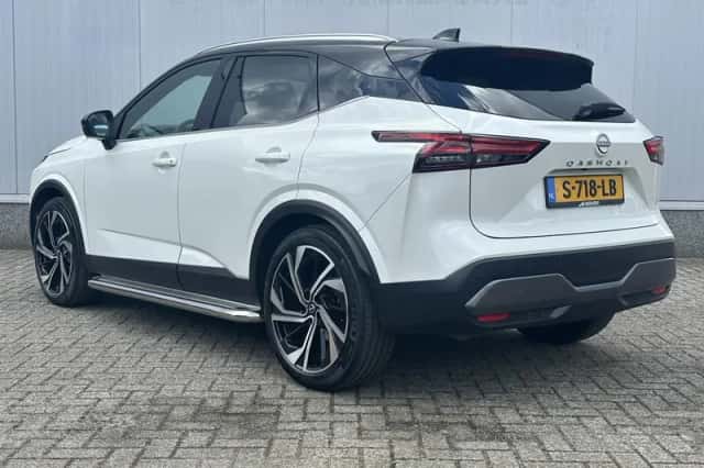 Nissan Qashqai (2023) thumbnail 3