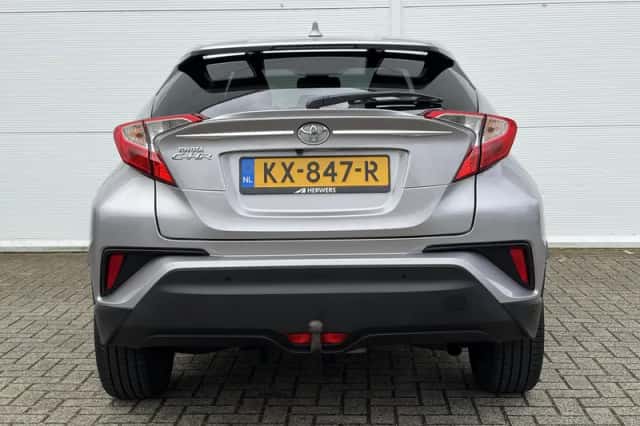 Toyota C-HR (2016) thumbnail 25