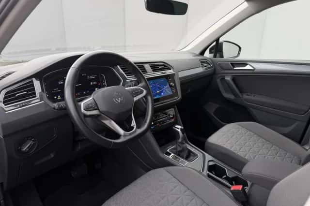 Volkswagen Tiguan (2022) thumbnail 44
