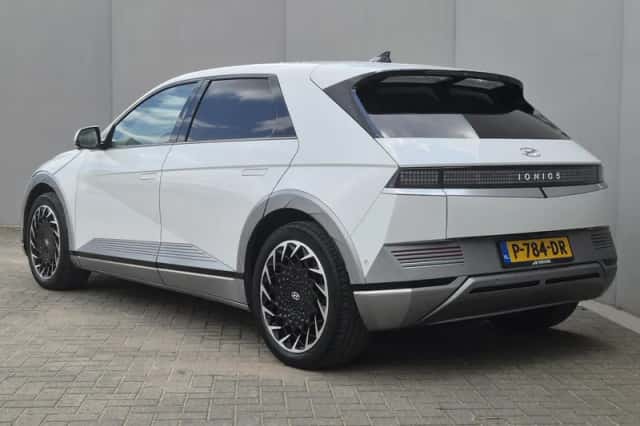Hyundai Ioniq 5 (2022) thumbnail 17