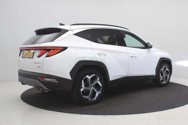 Hyundai Tucson (2022) thumbnail 3