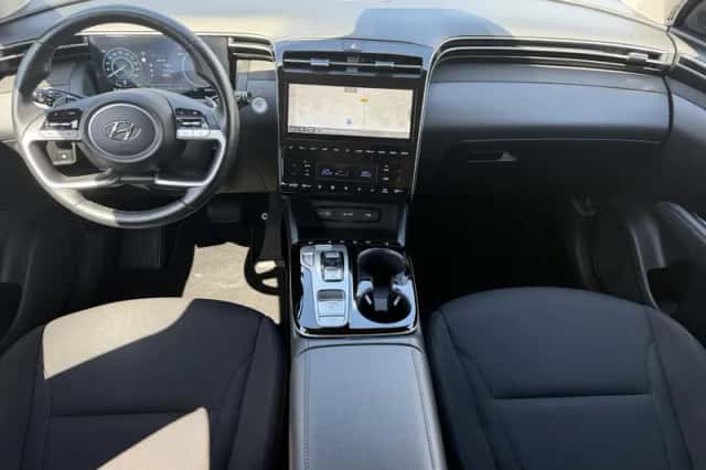 Hyundai Tucson (2023) thumbnail 2