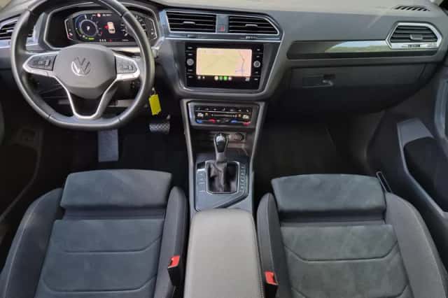 Volkswagen Tiguan (2022) thumbnail 2