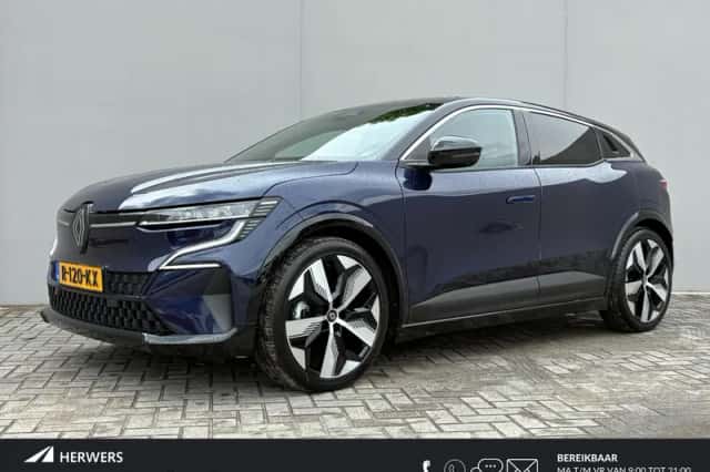 Renault Mégane E-Tech (2022) thumbnail 1