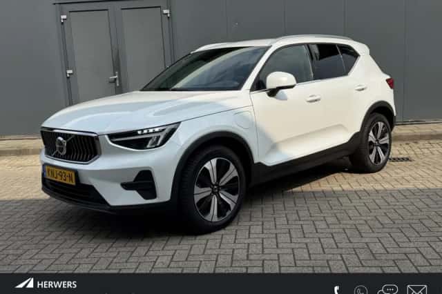 Volvo XC40 (2022) thumbnail 1