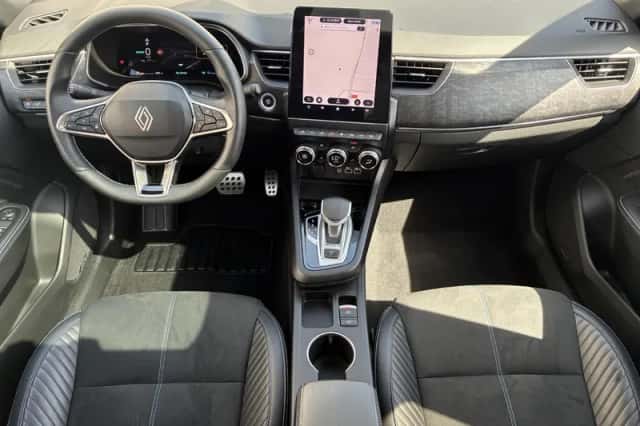 Renault Arkana (2024) thumbnail 2