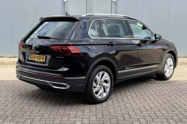 Volkswagen Tiguan (2022) thumbnail 3