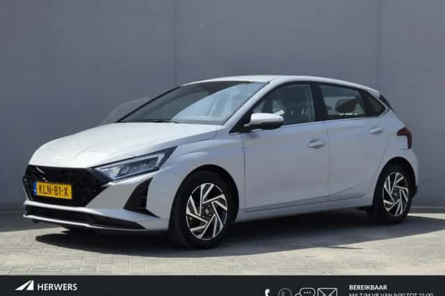 Hyundai i20 (2024) thumbnail 1