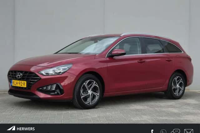 Hyundai i30 (2021) thumbnail 1
